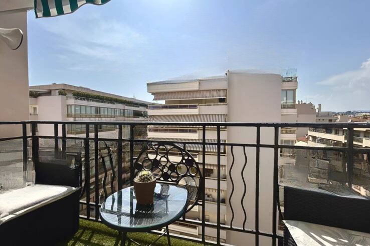 Квартира в Каннах, Франция, 40 м² - фото 1