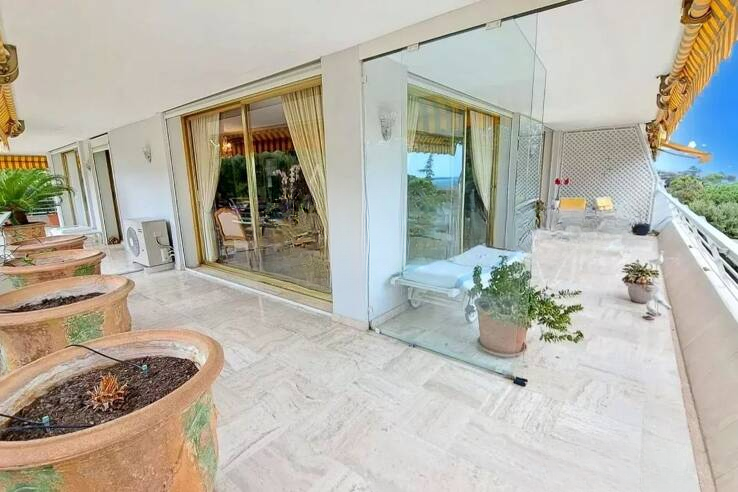 Квартира в Каннах, Франция, 80 м² - фото 1