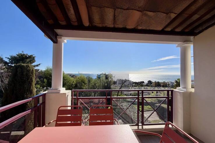 Квартира в Каннах, Франция, 38 м² - фото 1