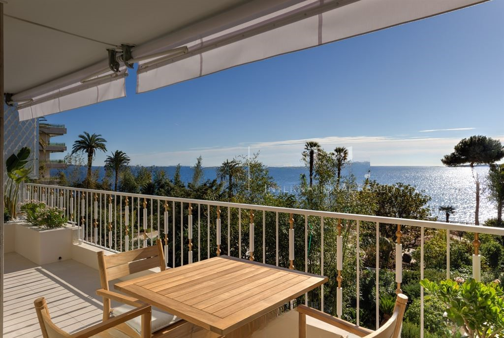 Квартира в Каннах, Франция, 102 м² - фото 1