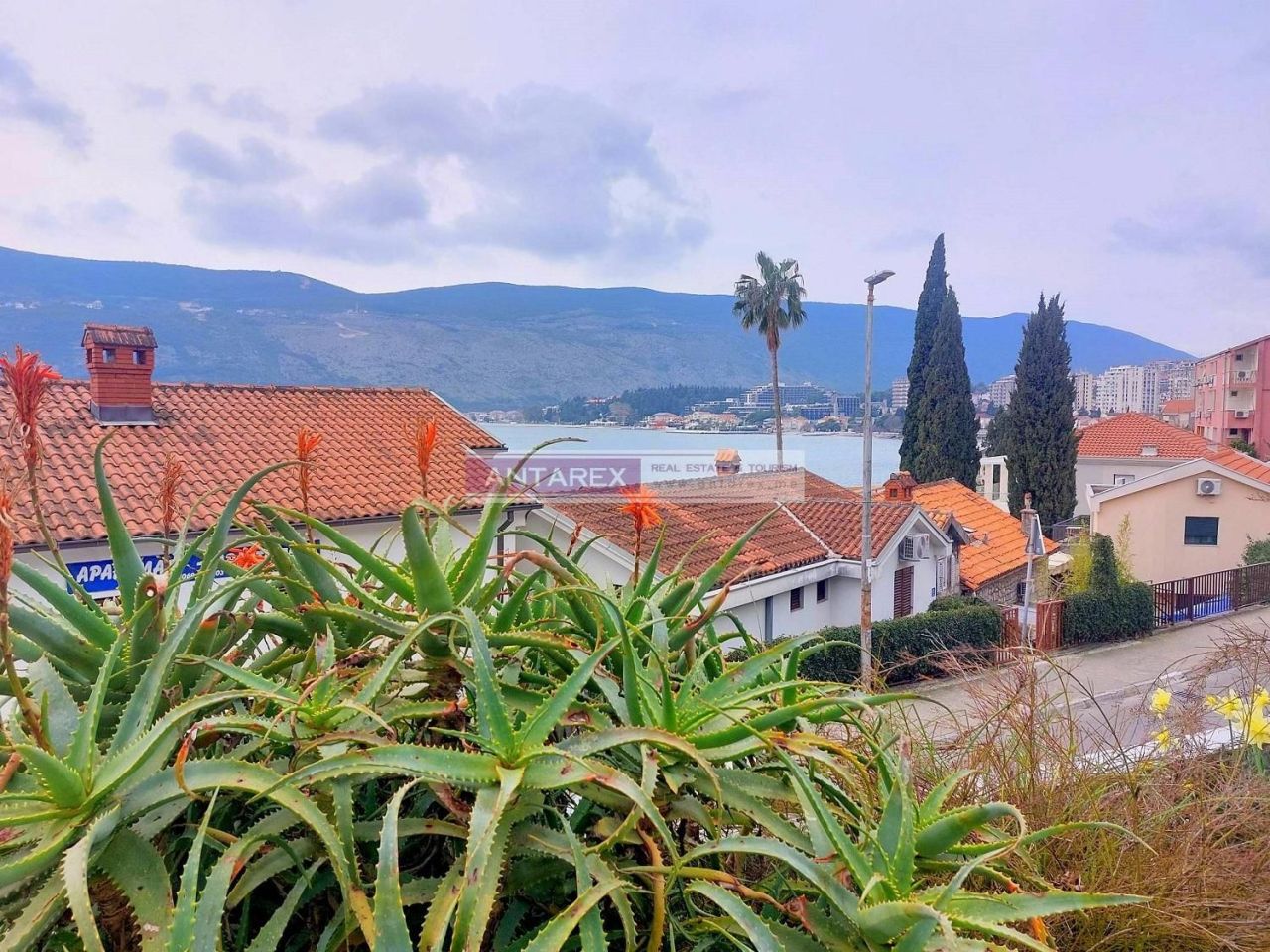 Вилла в Херцег-Нови, Черногория, 153 м² - фото 16