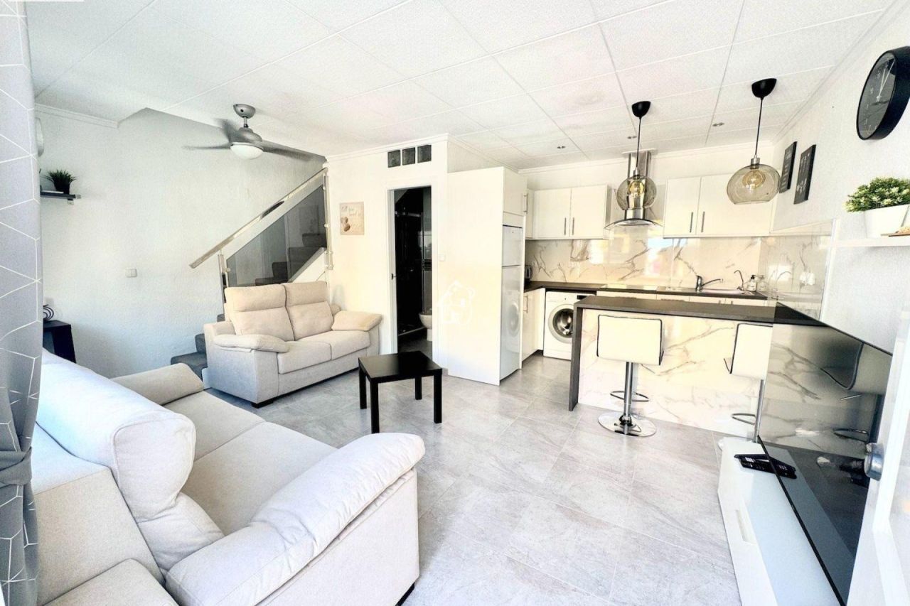 Шале в Ла Марине, Испания, 80 м² - фото 2