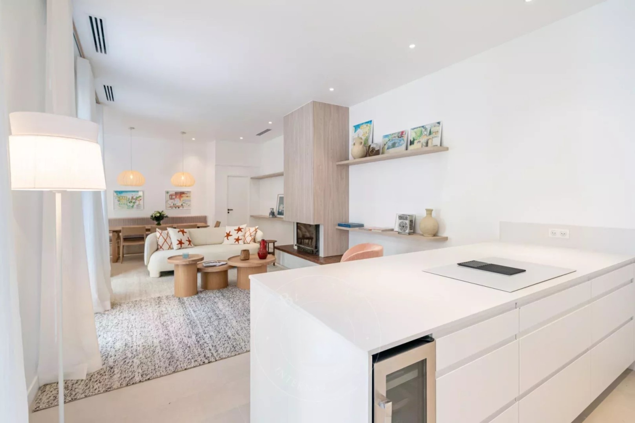 Квартира в Каннах, Франция, 131 м² - фото 2