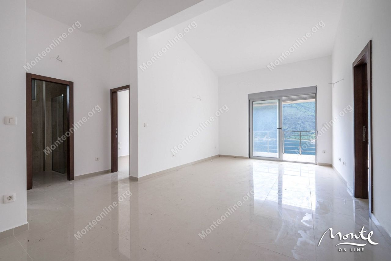 Апартаменты в Доброте, Черногория, 103 м² - фото 4