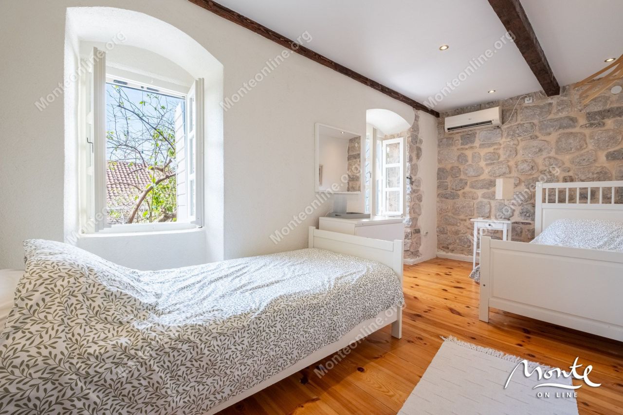 Вилла в Перасте, Черногория, 95 м² - фото 12