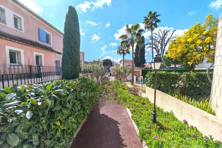 Квартира в Каннах, Франция, 87 м² - фото 2