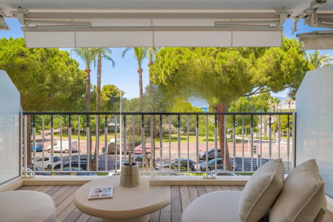 Квартира в Каннах, Франция, 56 м² - фото 11