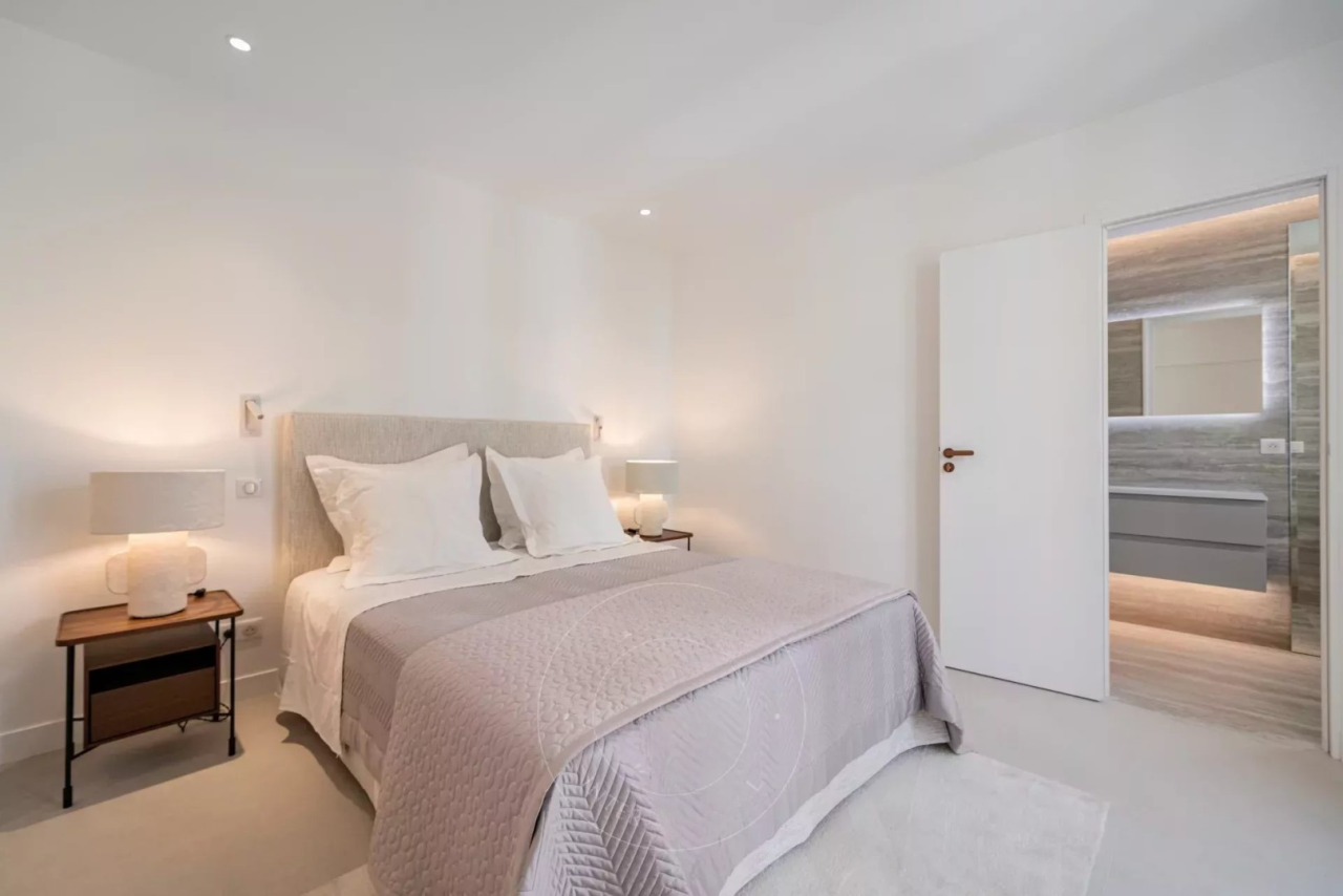 Квартира в Каннах, Франция, 131 м² - фото 12