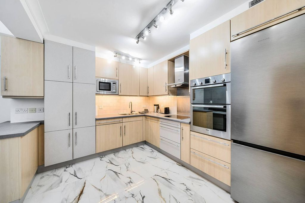 Квартира в Лондоне, Великобритания, 168 м² - фото 12