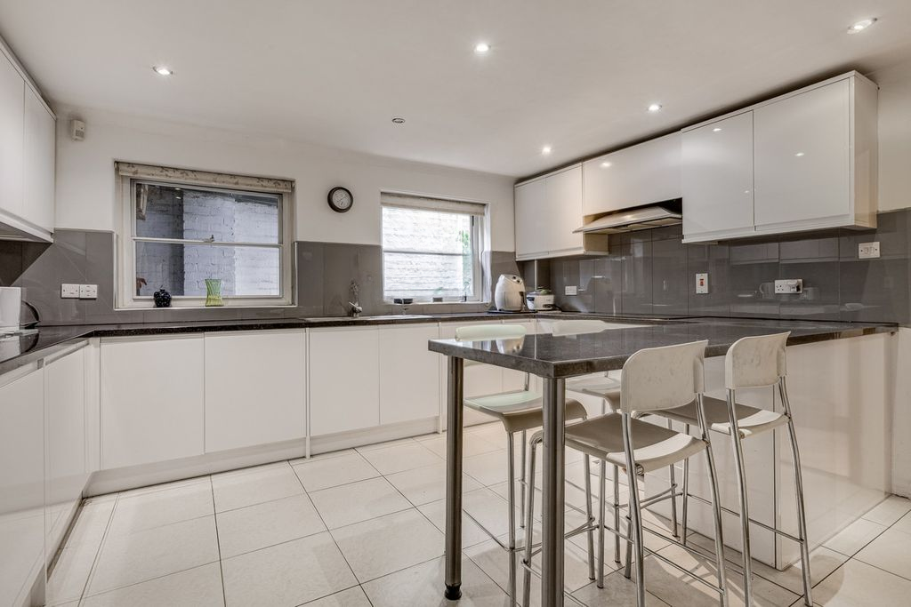 Квартира в Лондоне, Великобритания, 215 м² - фото 14