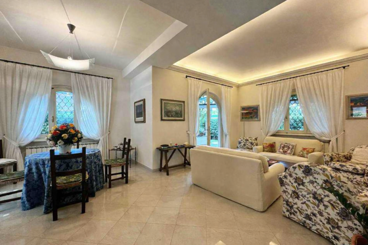 Вилла в Марина ди Пьетрасанта, Италия, 160 м² - фото 5