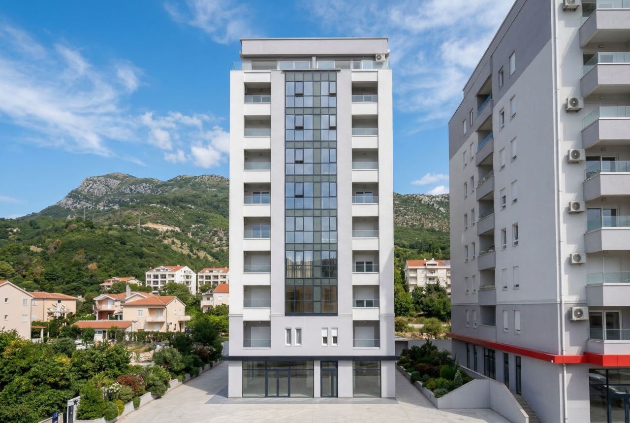 Квартира в Будве, Черногория, 47 м² - фото 2