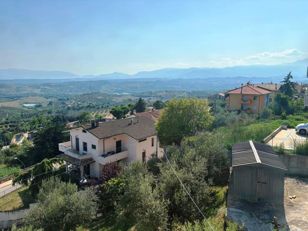 Квартира в Читта-Сант-Анджело, Италия, 78 м² - фото 14