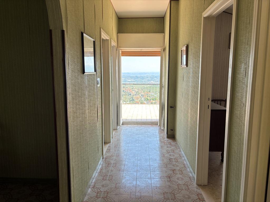 Квартира в Читта-Сант-Анджело, Италия, 78 м² - фото 3