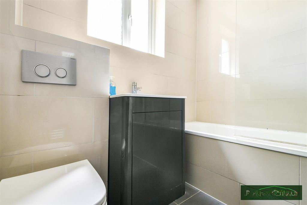 Квартира в Лондоне, Великобритания, 59 м² - фото 1