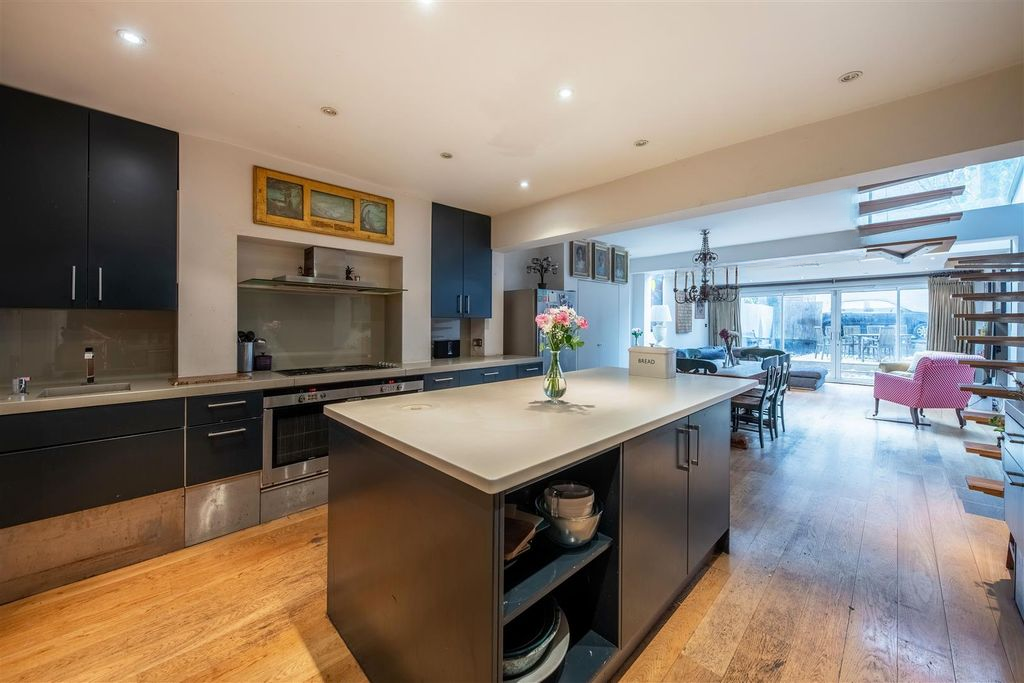 Квартира в Лондоне, Великобритания, 268 м² - фото 1