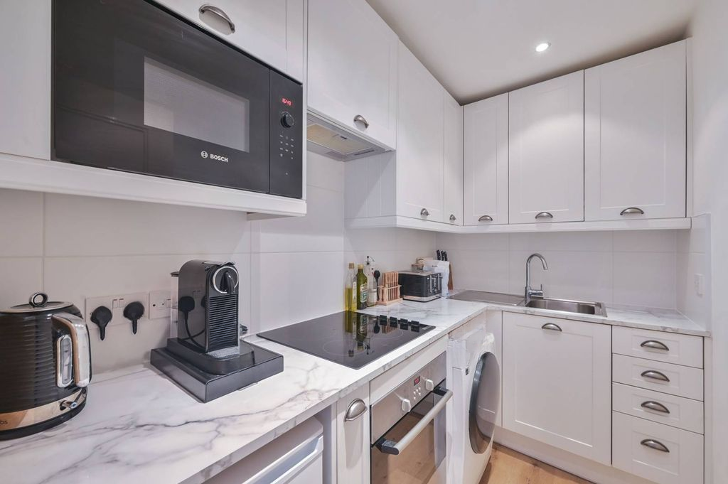 Квартира в Лондоне, Великобритания, 46 м² - фото 1