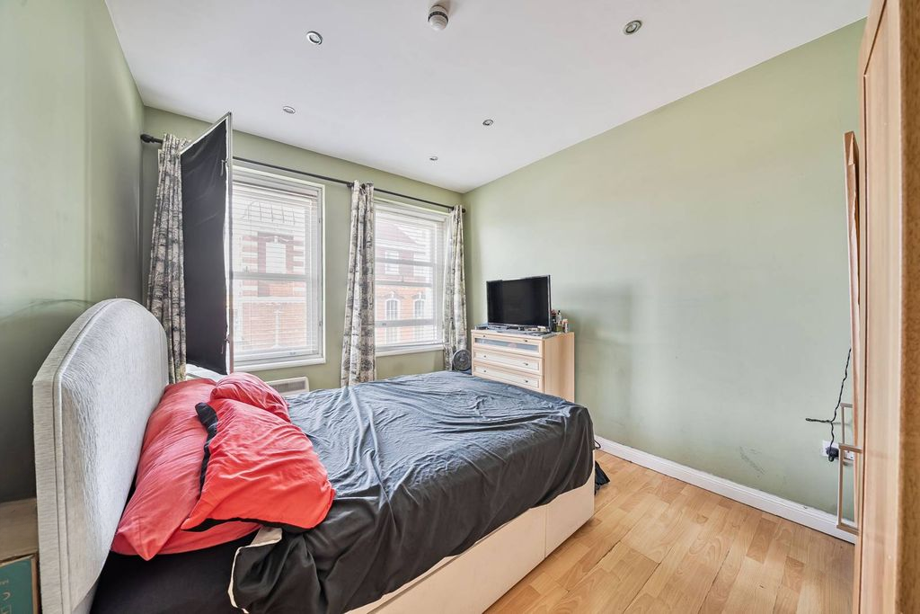 Квартира в Лондоне, Великобритания, 40 м² - фото 2