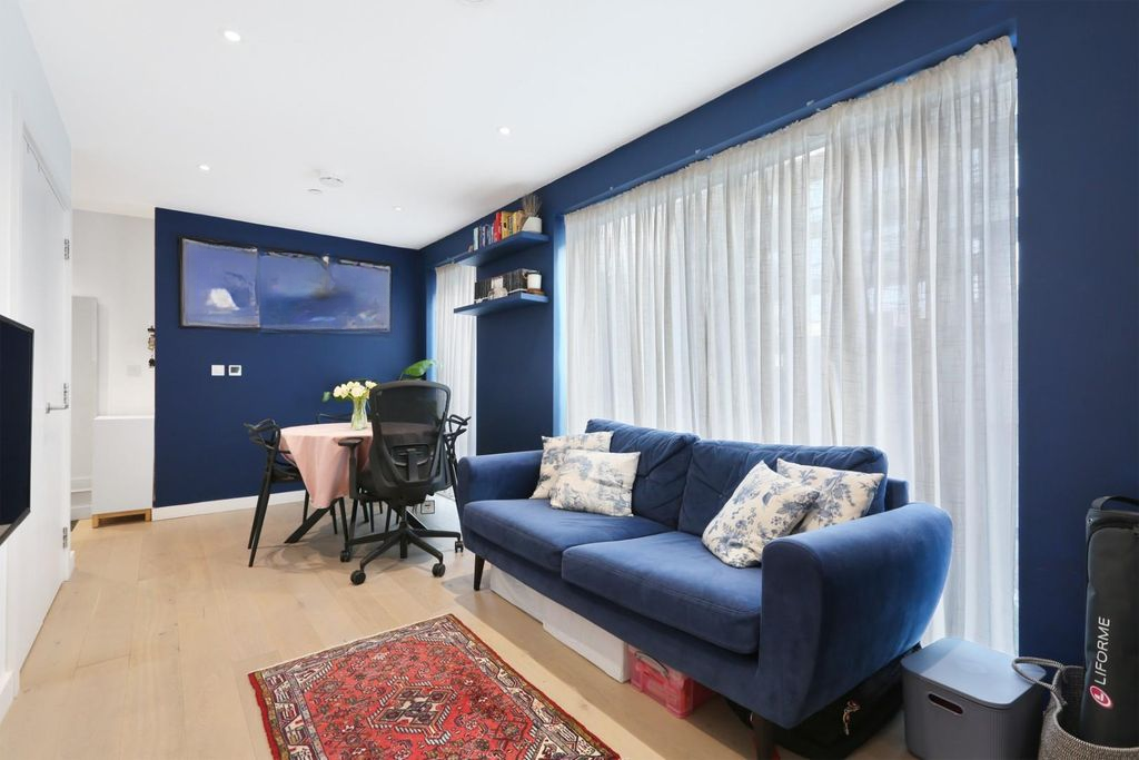 Квартира в Лондоне, Великобритания, 47 м² - фото 2