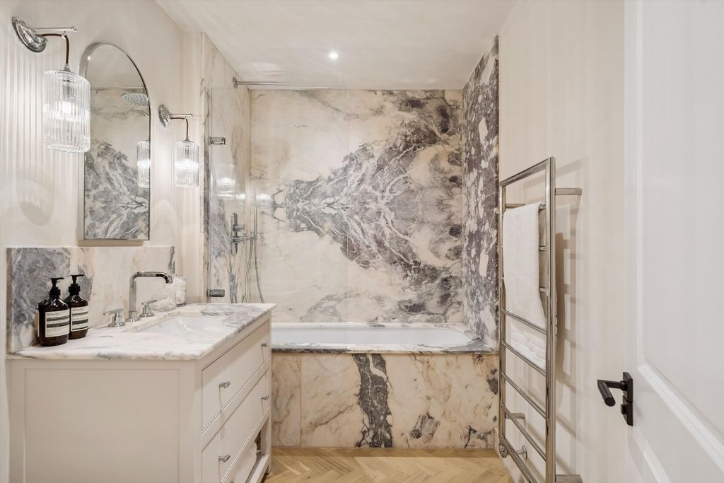 Квартира в Лондоне, Великобритания, 107 м² - фото 2