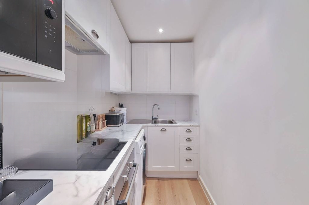 Квартира в Лондоне, Великобритания, 46 м² - фото 2