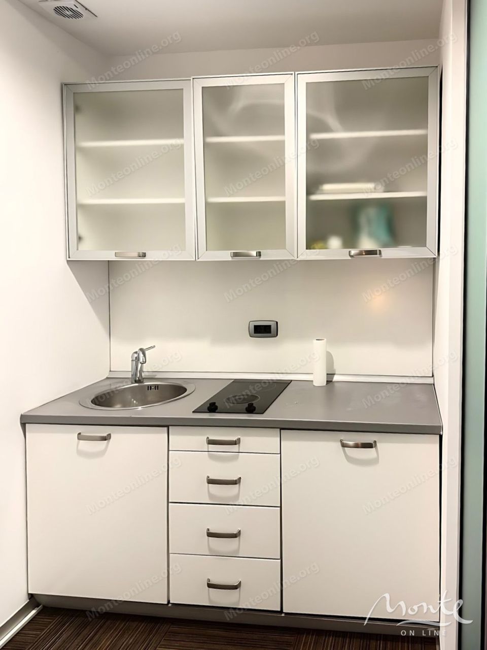 Отель, гостиница в Подгорице, Черногория, 80 м² - фото 8