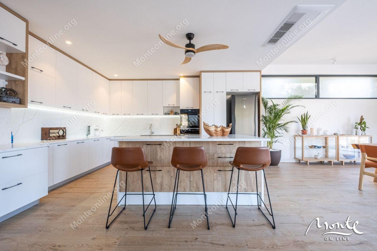 Вилла в Каваче, Черногория, 240 м² - фото 10