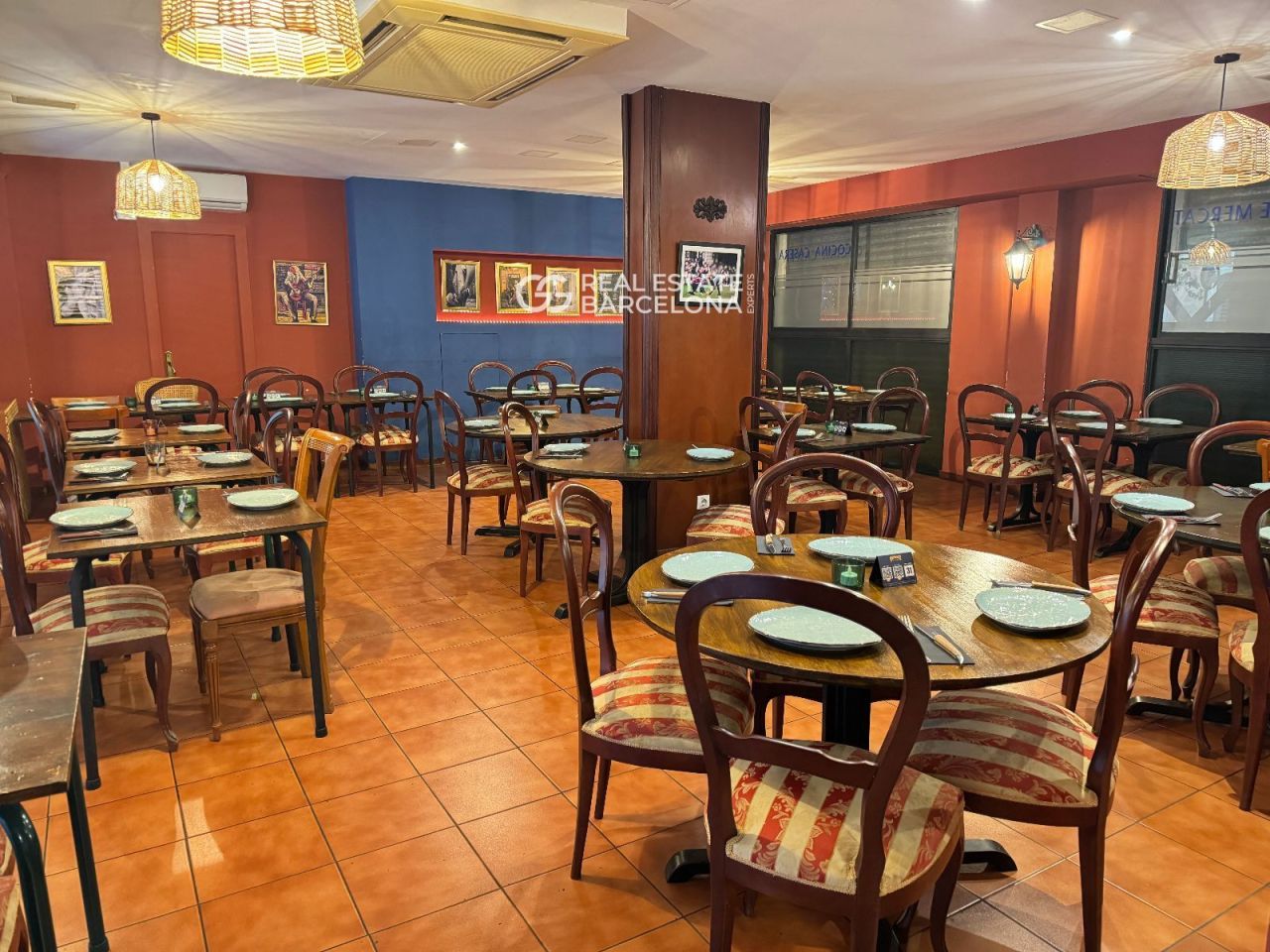 Магазин в Барселоне, Испания, 125 м² - фото 1