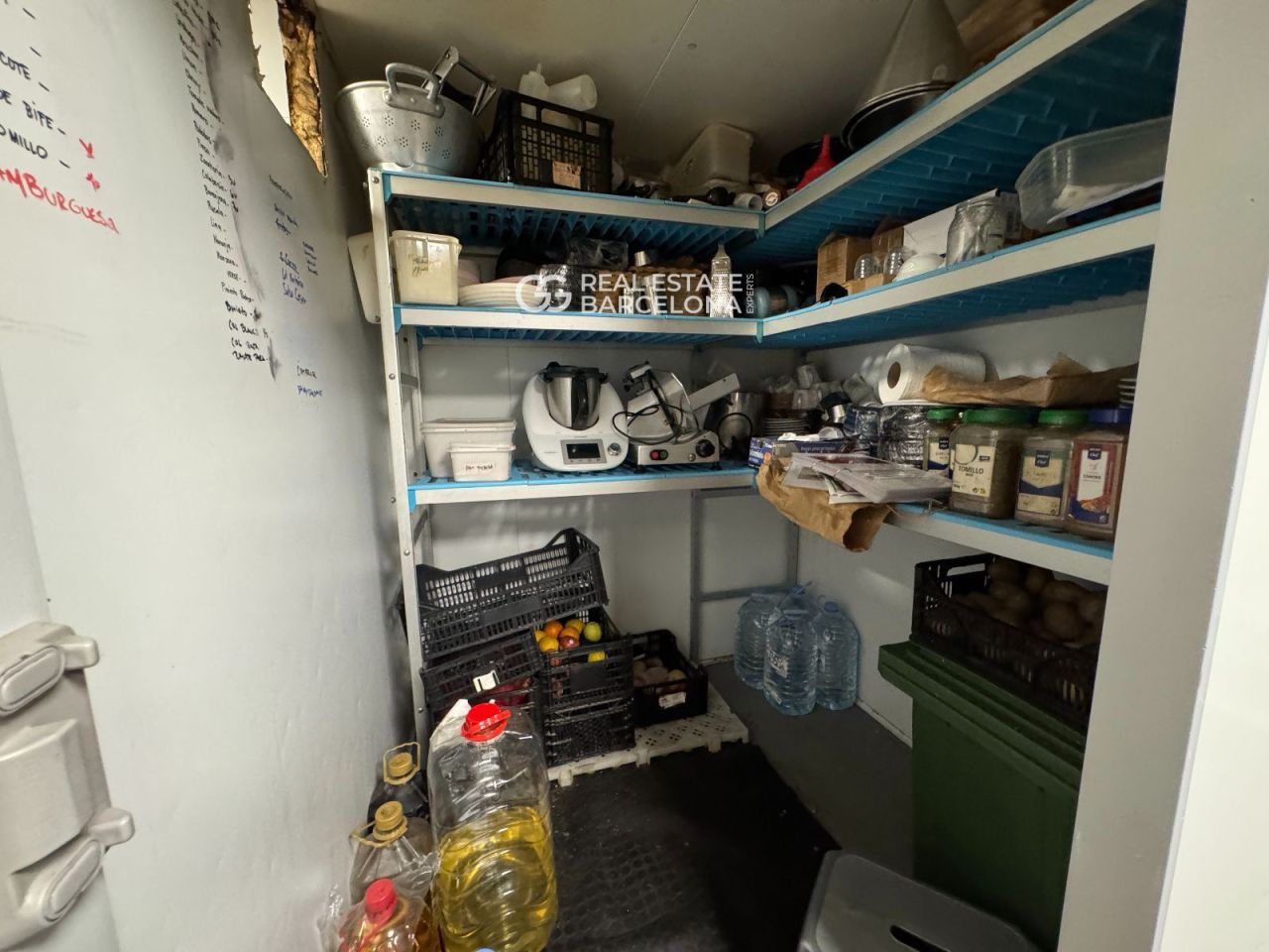 Магазин в Барселоне, Испания, 125 м² - фото 6