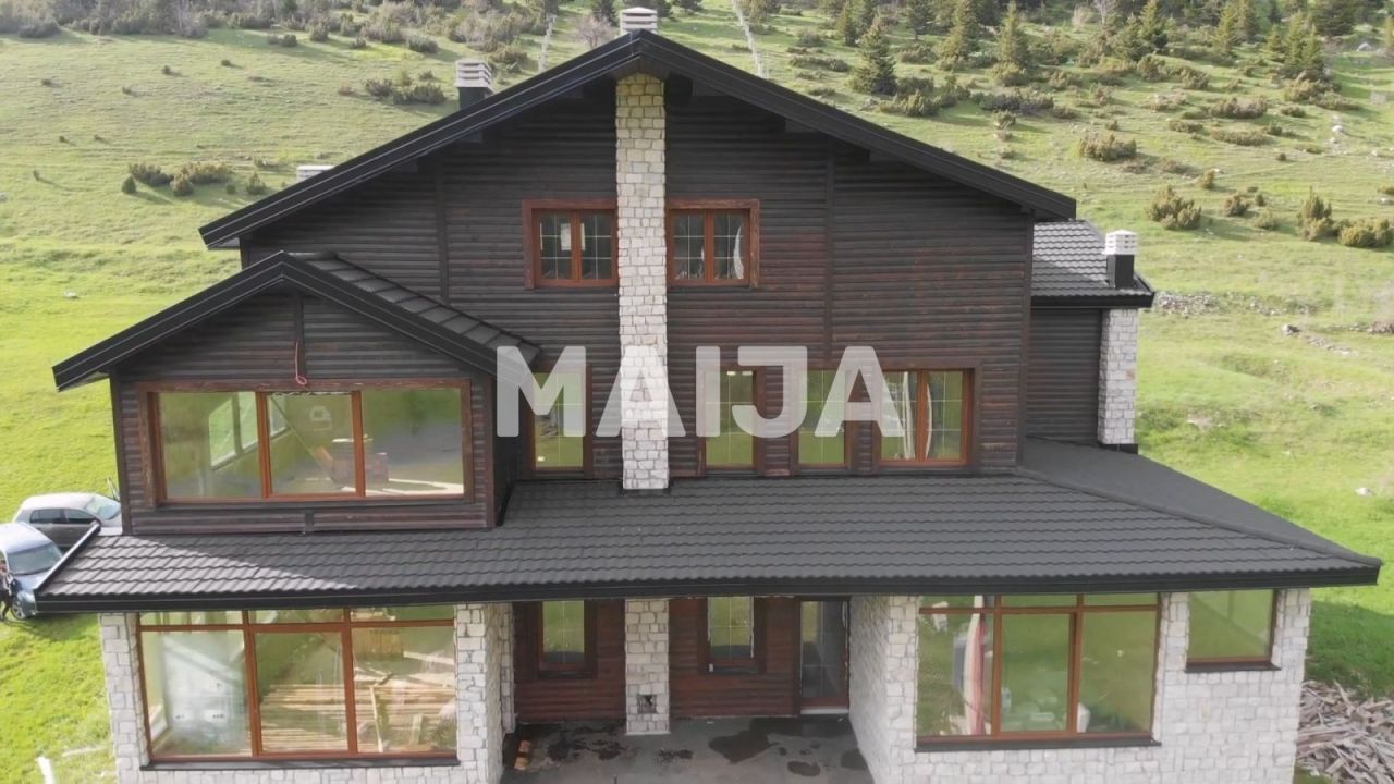 Отель, гостиница в Жабляке, Черногория, 960 м² - фото 1