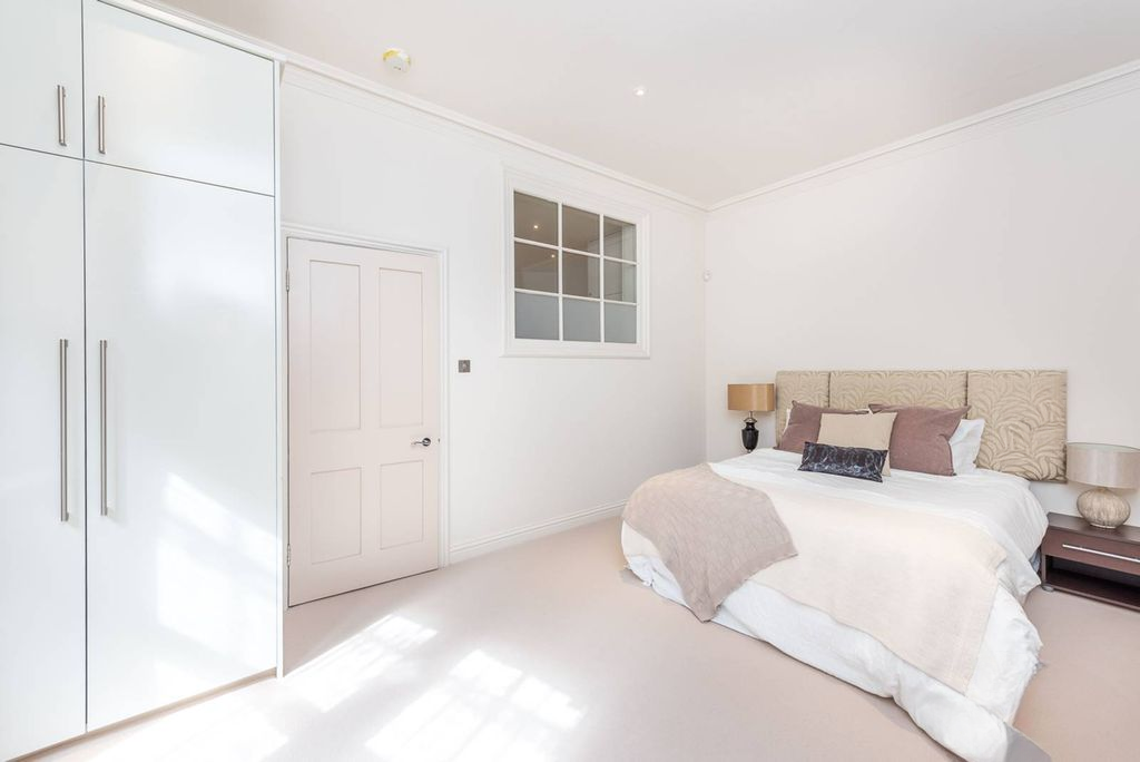 Квартира в Лондоне, Великобритания, 241 м² - фото 7