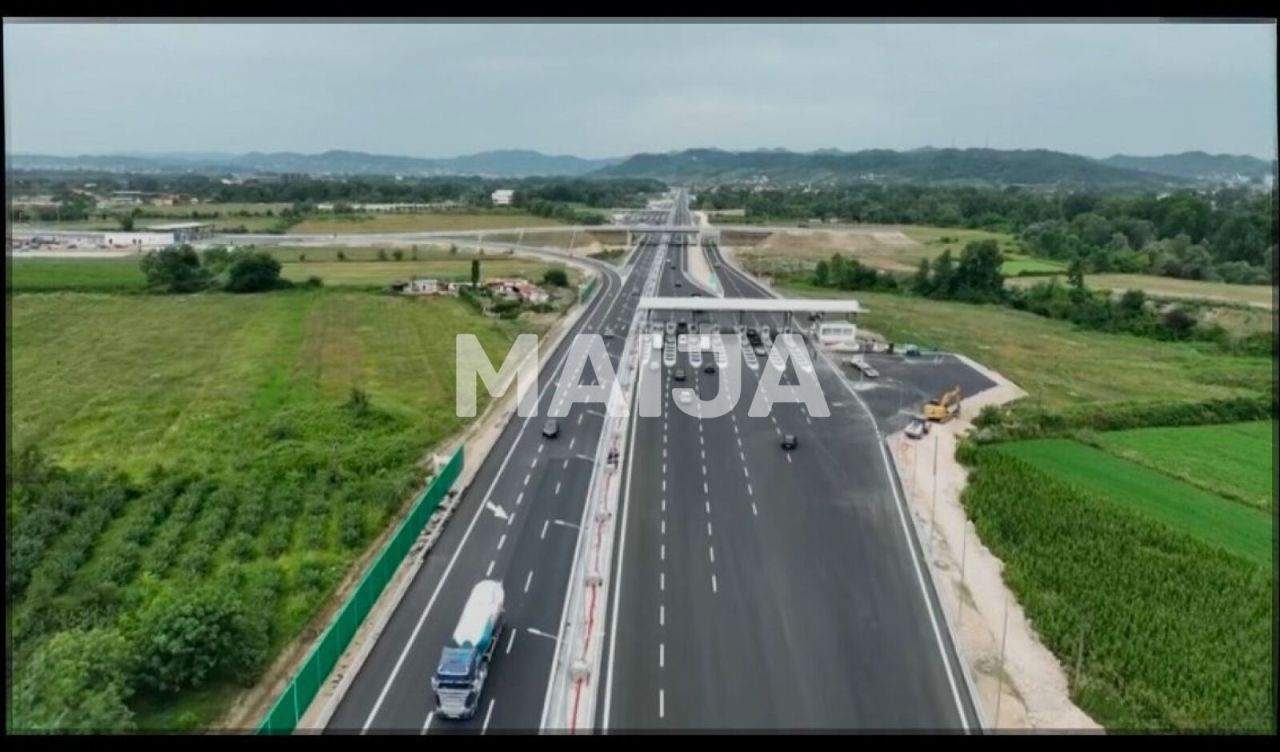 Земля в Тиране, Албания - фото 1