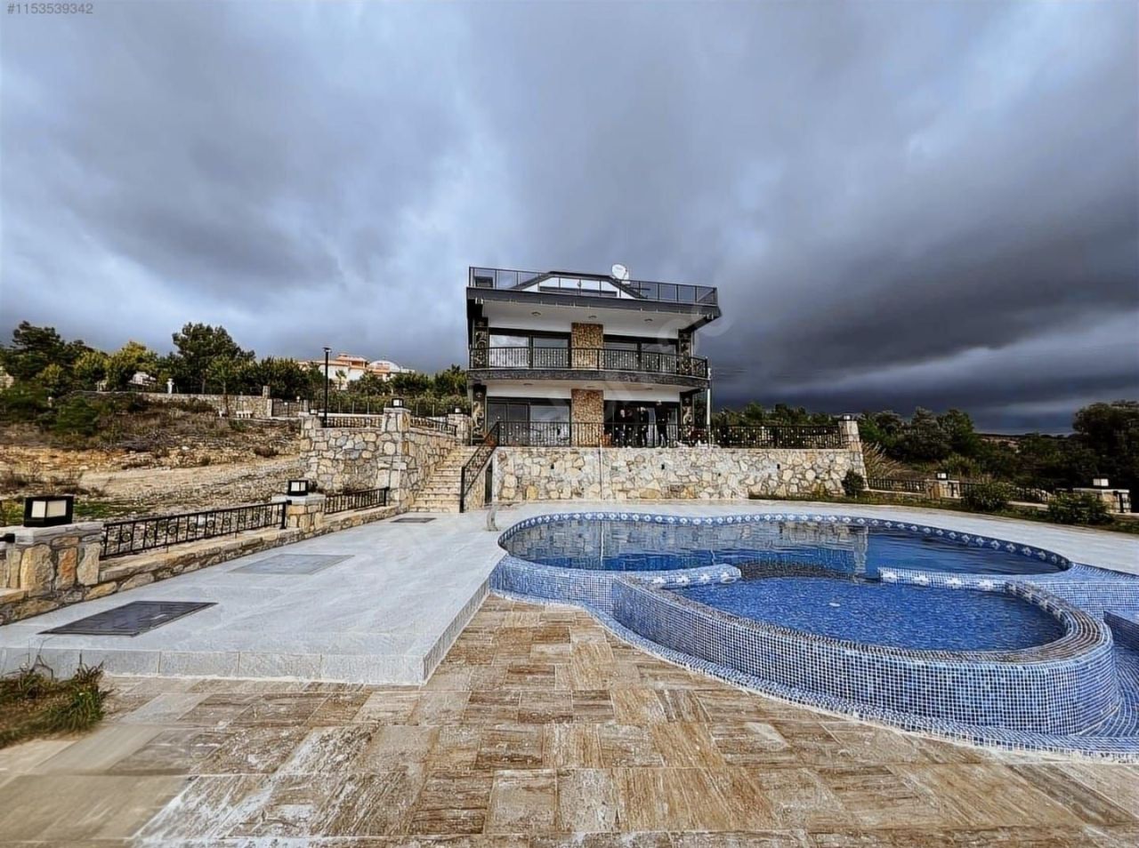 Вилла в Алании, Турция, 560 м² - фото 1