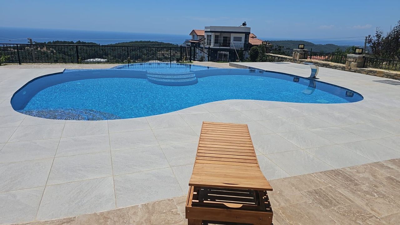 Вилла в Алании, Турция, 560 м² - фото 2