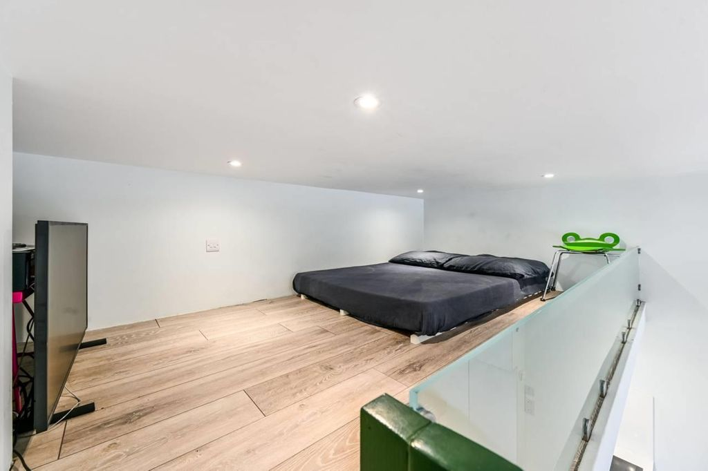 Квартира в Лондоне, Великобритания, 38 м² - фото 11