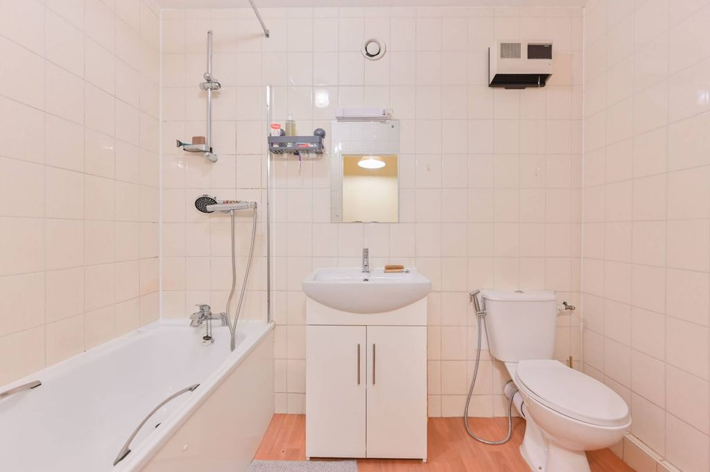 Квартира в Лондоне, Великобритания, 70 м² - фото 11