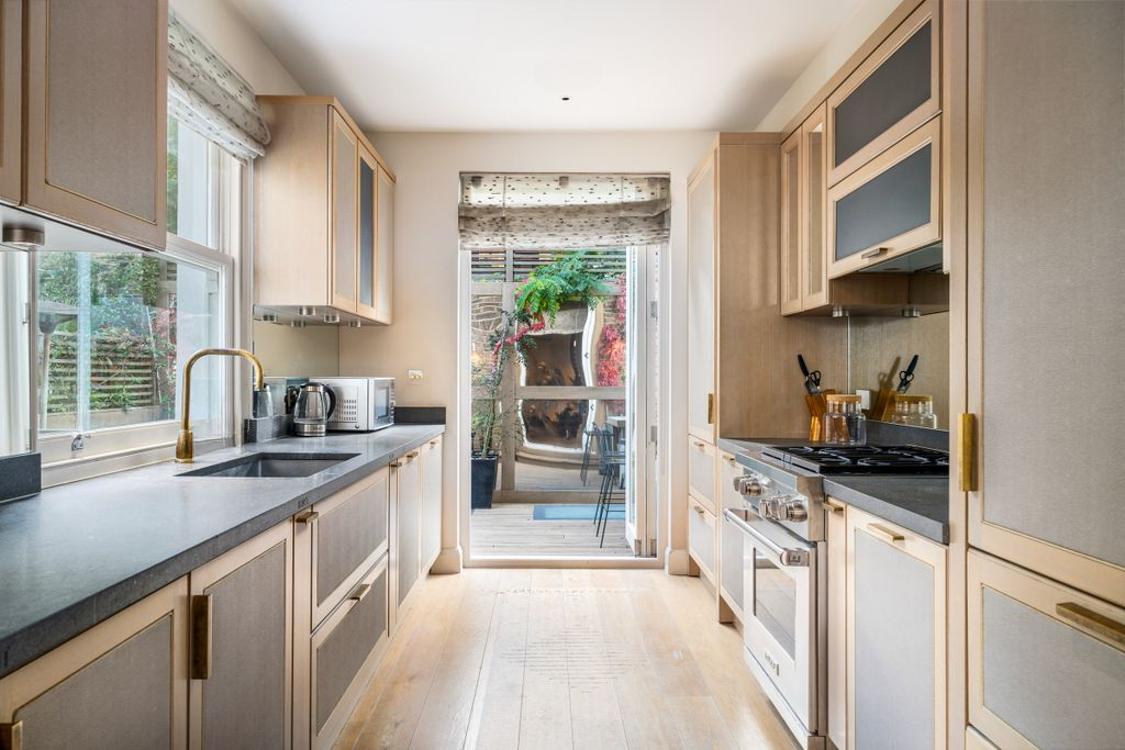 Квартира в Лондоне, Великобритания, 187 м² - фото 12