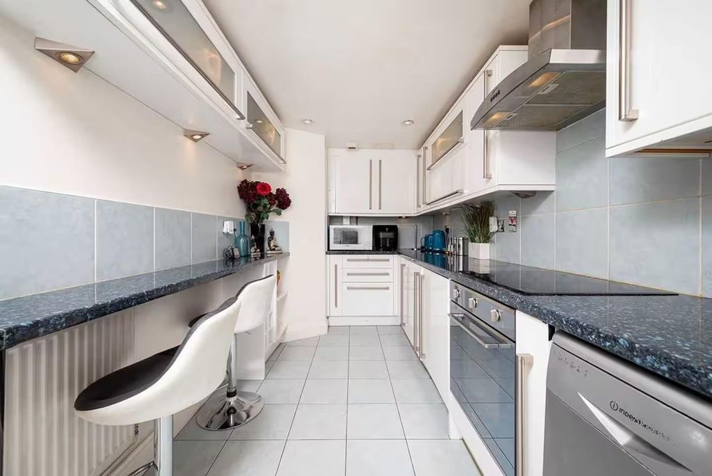 Квартира в Лондоне, Великобритания, 93 м² - фото 12