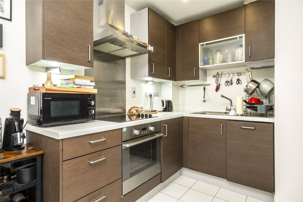 Квартира в Лондоне, Великобритания, 46 м² - фото 13