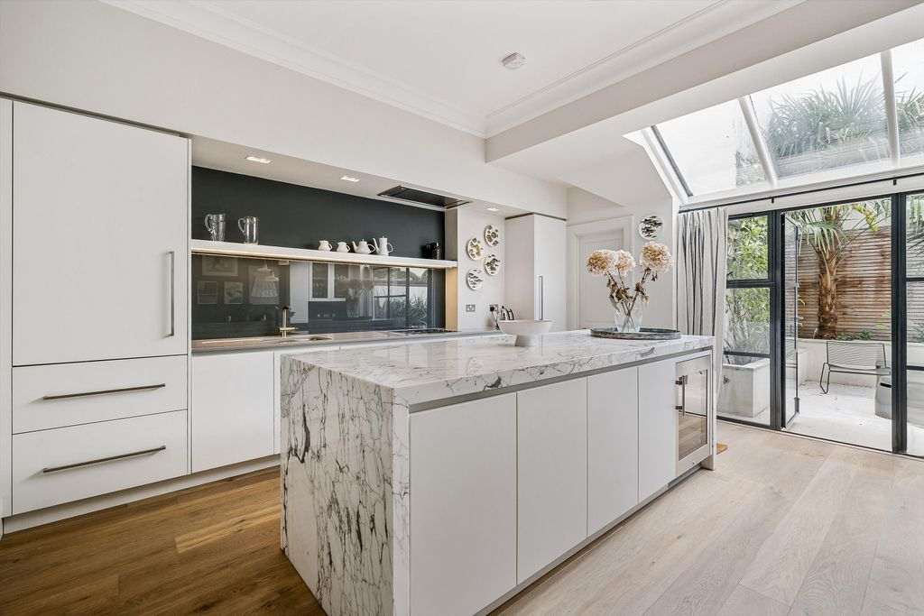 Квартира в Лондоне, Великобритания, 198 м² - фото 13