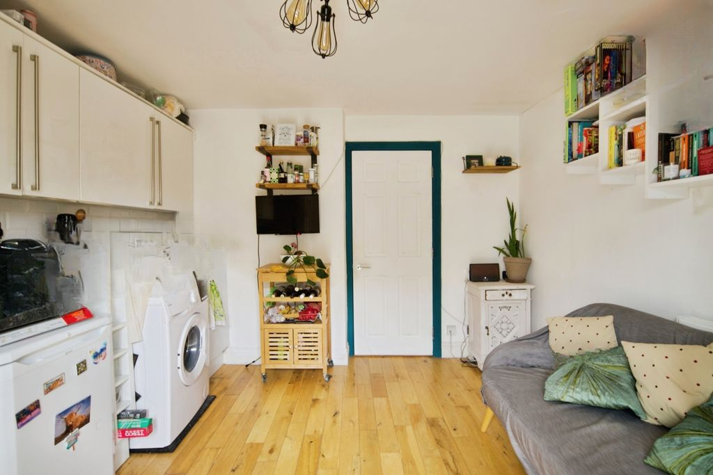 Квартира в Лондоне, Великобритания, 33 м² - фото 14