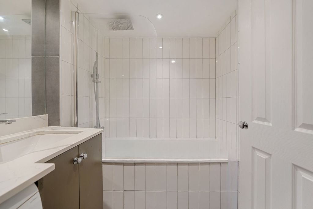 Квартира в Лондоне, Великобритания, 47 м² - фото 14