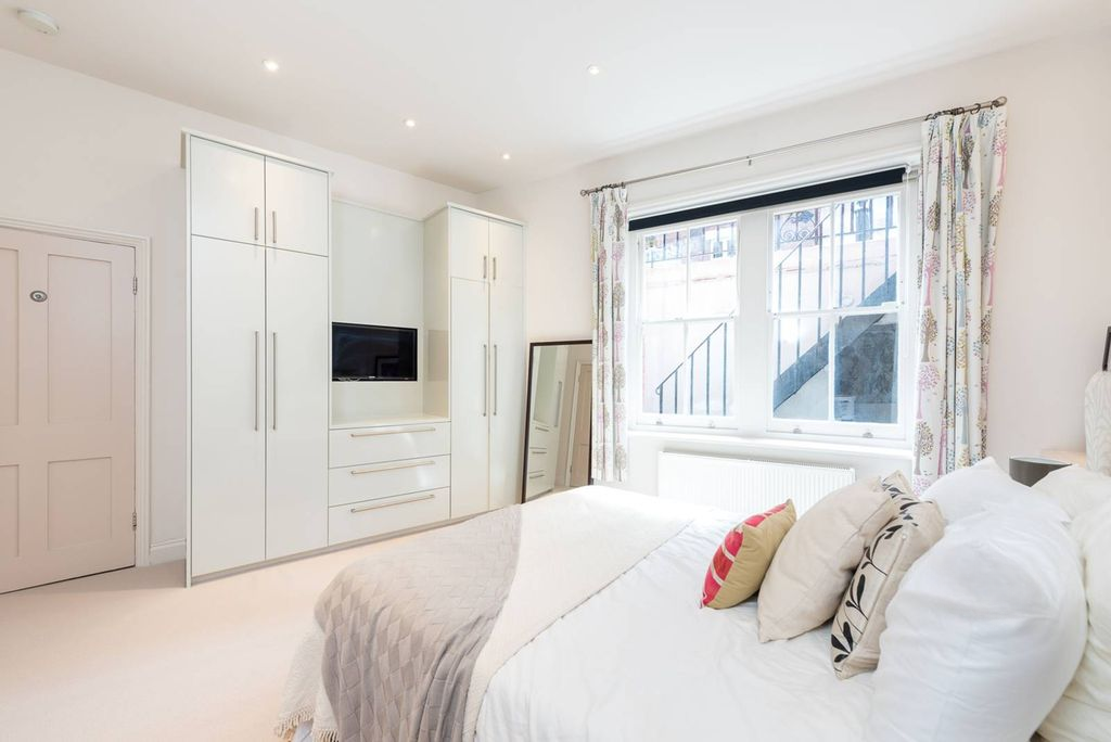 Квартира в Лондоне, Великобритания, 241 м² - фото 16