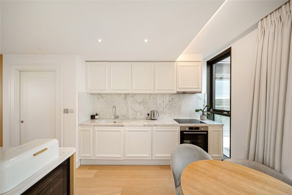 Квартира в Лондоне, Великобритания, 198 м² - фото 17