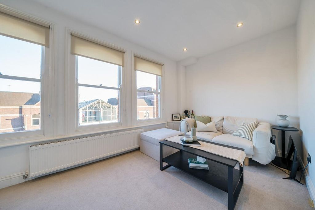 Квартира в Лондоне, Великобритания, 35 м² - фото 1