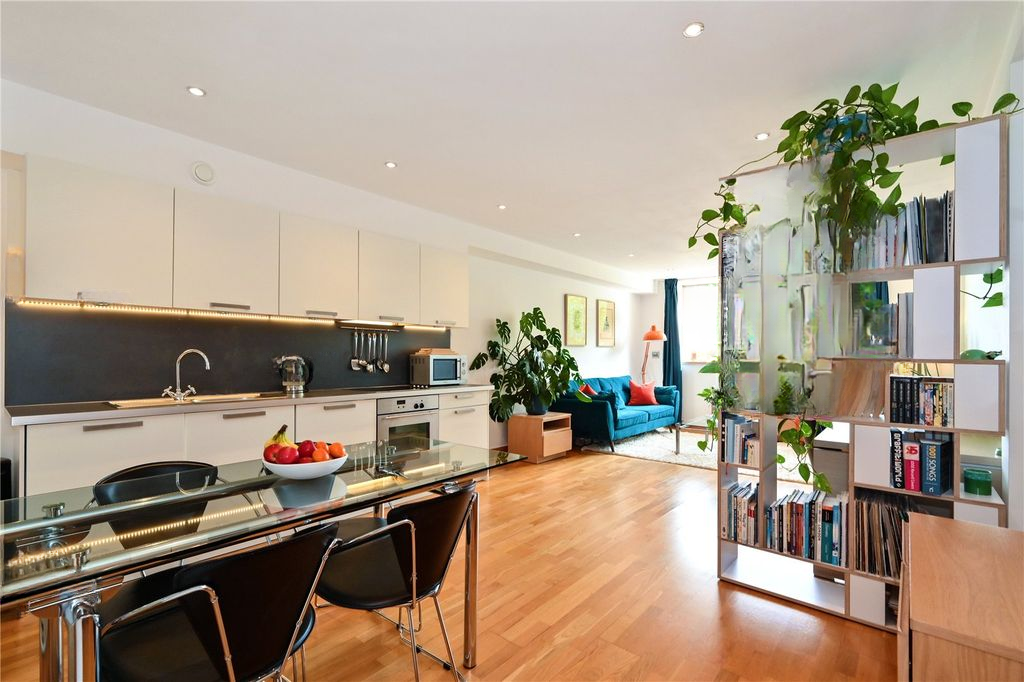 Квартира в Лондоне, Великобритания, 56 м² - фото 1