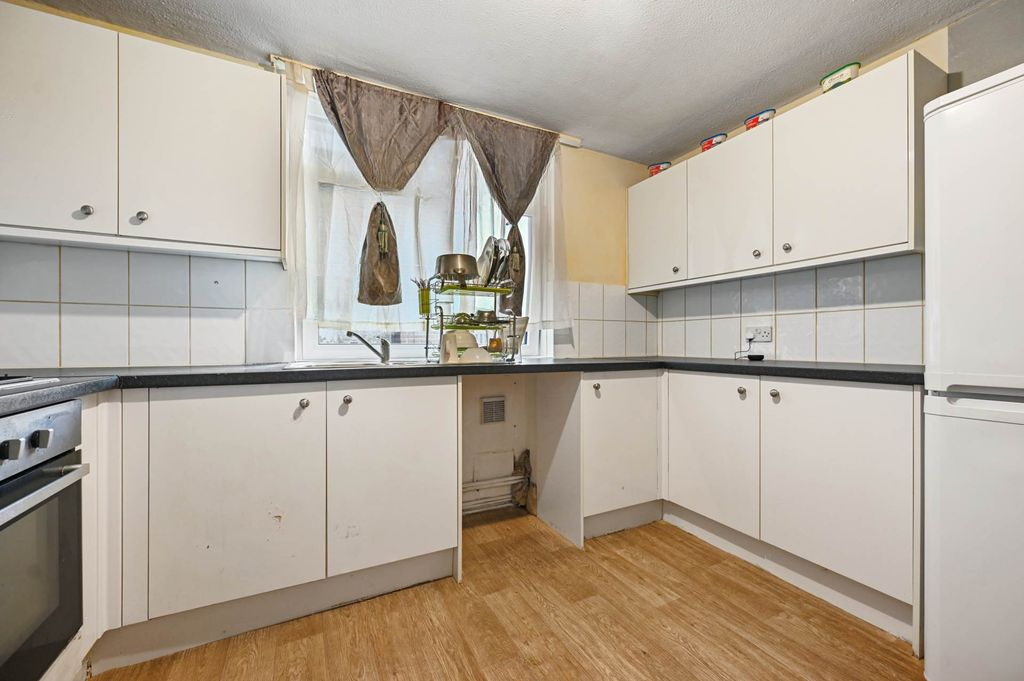 Квартира в Лондоне, Великобритания, 73 м² - фото 2