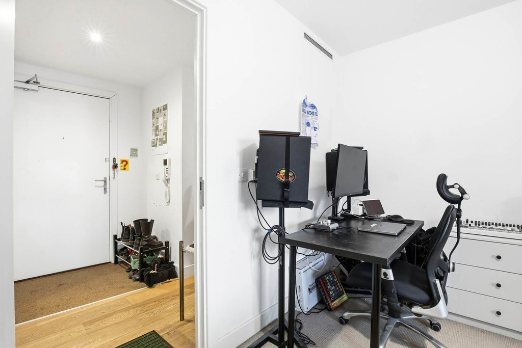 Квартира в Лондоне, Великобритания, 61 м² - фото 2