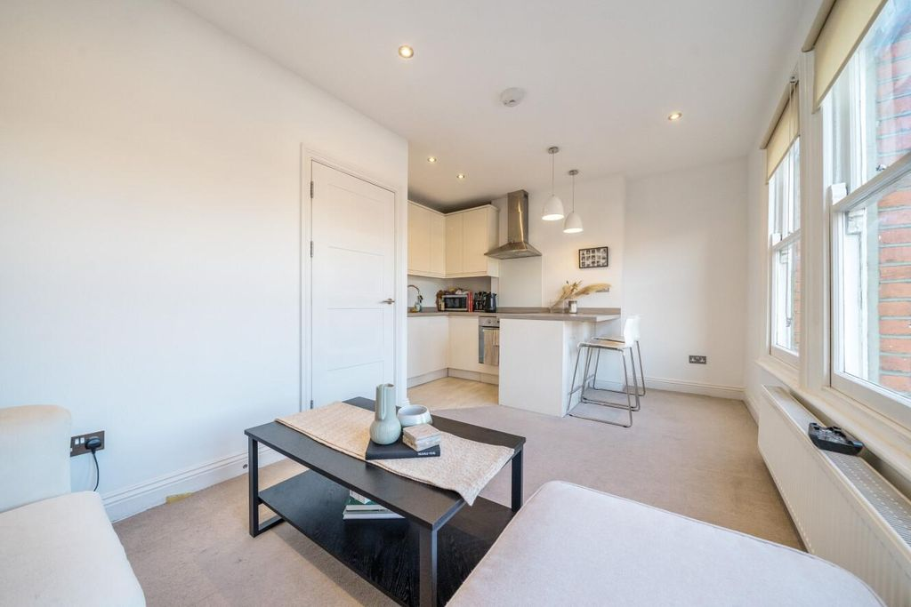 Квартира в Лондоне, Великобритания, 35 м² - фото 3