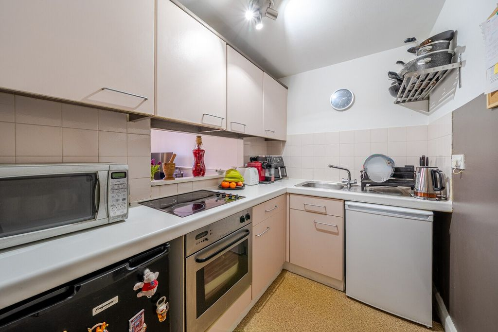 Квартира в Лондоне, Великобритания, 76 м² - фото 15